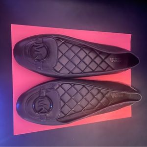 New Black Leather Micheal Kors Flat Ladiea Shoes